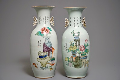 Twee Chinese famille rose vazen met tweezijdig decor, 19/20e eeuw